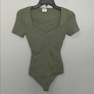 Abercrombie Ribbed Knit Bodysuit Green Size Small *Flaw